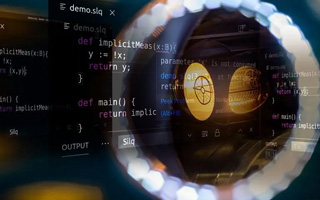 陆丰 api php源码,下载的php源码怎么运行呢？